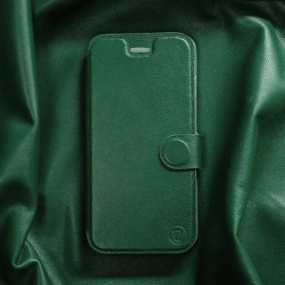 Hülle für Apple iPhone 16 - Farbe Green Leather