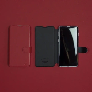 Hülle für Motorola Moto G04 - Farbe Dunkelrot mit Schwarz